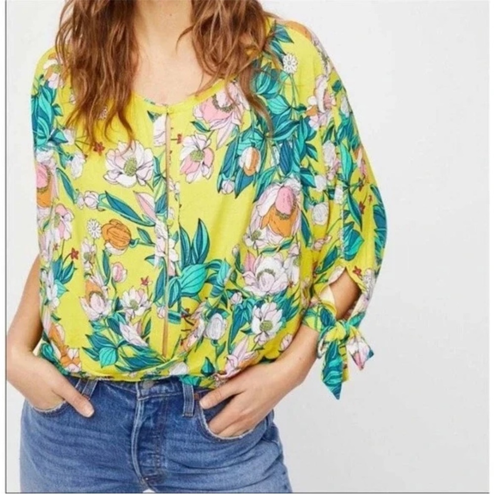 Free People Yellow Floral Keepin on Tie Sleeve Blouse size tag missing